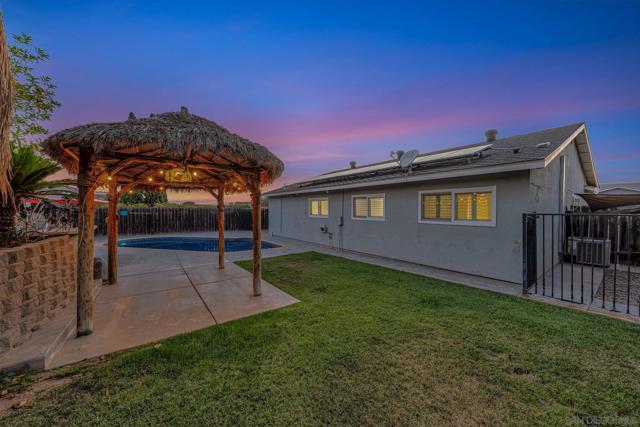 13573 Paseo Del Mar, El Cajon CA: https://media.crmls.org/mediaz/fd2aaf84-c804-4747-aff3-b3d79799a2f4.jpg