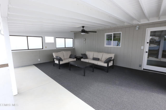 21935 Ybarra Road, Woodland Hills CA: https://media.crmls.org/mediaz/fd2aed5b-3b76-49a9-bb6a-8c81312acd98.jpg