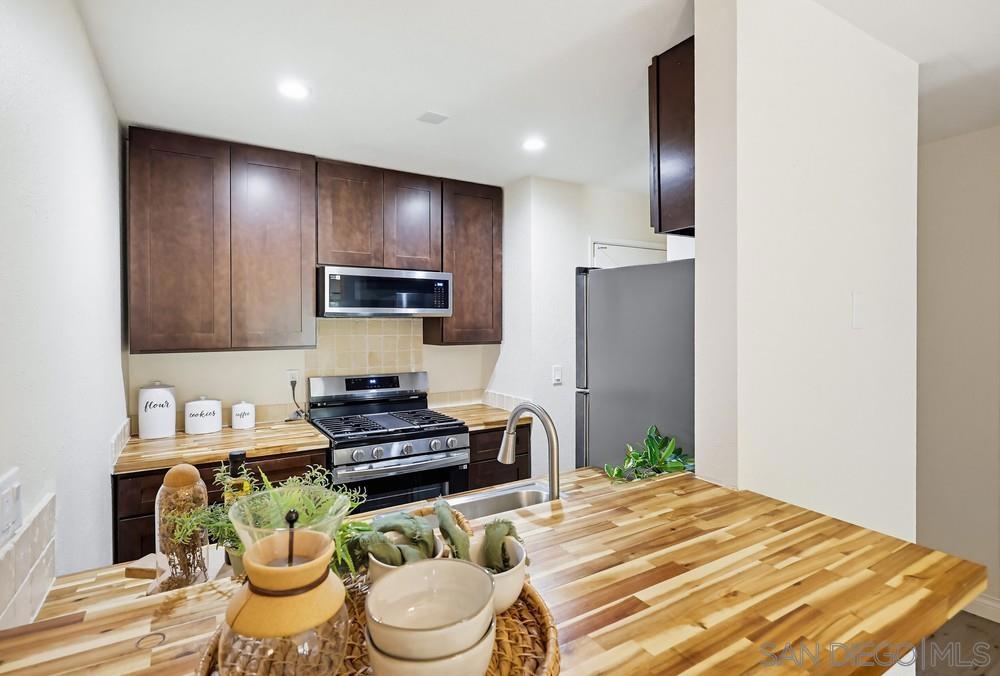 1605 Hotel Circle - photo 11