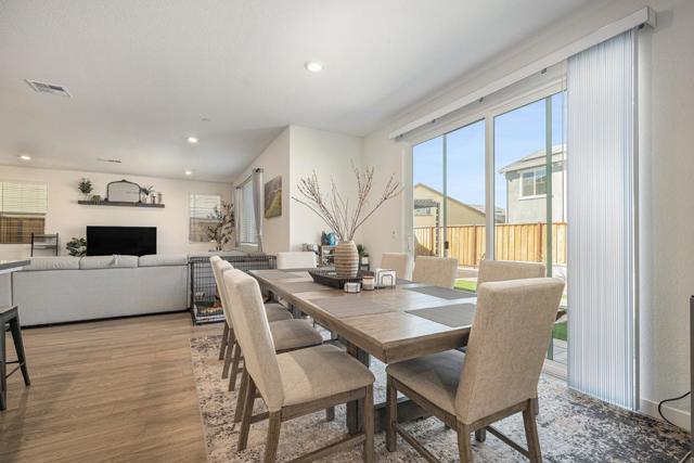 5485 Spring Mountain Lane, Antioch CA: https://media.crmls.org/mediaz/fd2b3778-ea60-4803-adef-944060ebf27f.jpg