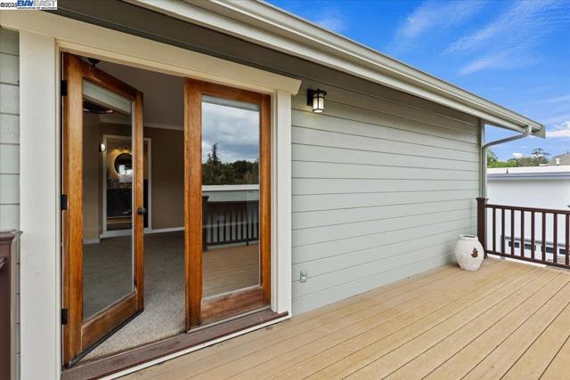 1672 Crescent Avenue, Castro Valley CA: https://media.crmls.org/mediaz/fd2bdf3a-d547-4f25-b9df-d1c4a1aced26.jpg