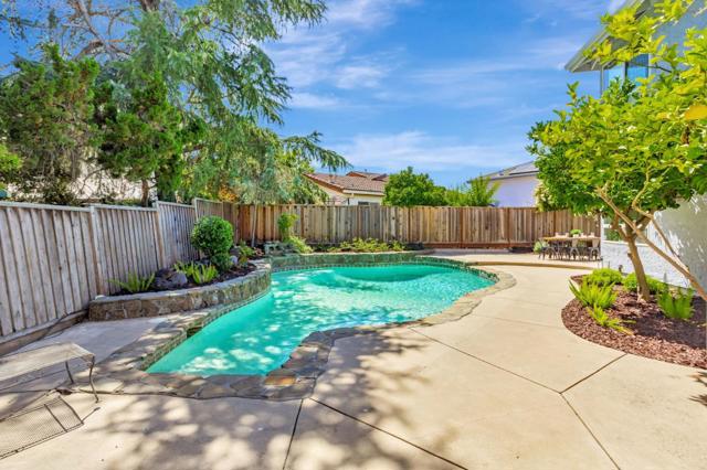 6357 Pismo Court, San Jose CA: https://media.crmls.org/mediaz/fd2c55ee-a2b5-4560-8086-703bec2e22a0.jpg