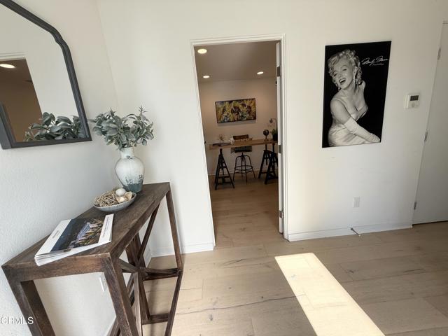 11594 Riverside Drive, Valley Village CA: https://media.crmls.org/mediaz/fd2c7f2e-38cd-475b-8581-6479ebe29c78.jpg