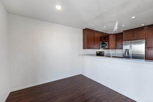 Image 4 of 25 For 1409 1st Ave  B