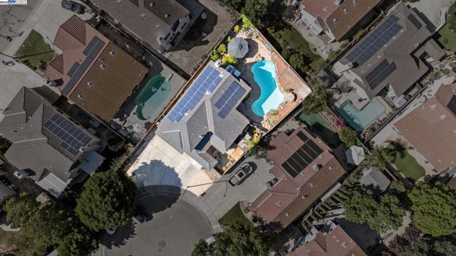 1005 Wood Thrush Ln, Tracy CA: https://media.crmls.org/mediaz/fd2d0e9a-2590-4fd8-99ed-a61e361669c6.jpg