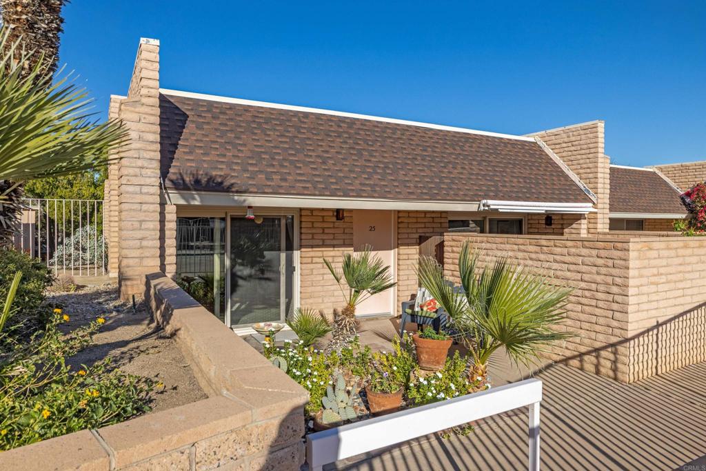 557 Palm Canyon Drive #25