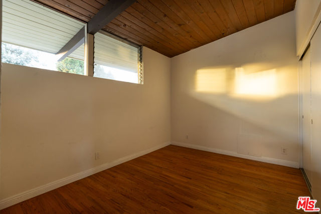 11133 Rose Avenue, Los Angeles CA: https://media.crmls.org/mediaz/fd2f93d2-1fb3-4ac9-8374-3d9989c3ae9e.jpg