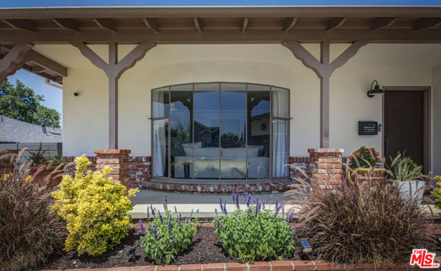 1142 Arbor Dell Road, Los Angeles CA: https://media.crmls.org/mediaz/fd2fb73b-dbea-4c58-b42a-e5f30499c1c1.jpg