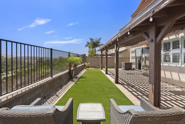 1438 Carneros Valley St, Chula Vista CA: https://media.crmls.org/mediaz/fd2fe8b0-a11c-4e38-8cdf-c0a0a868b7b9.jpg
