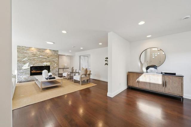 900 Highlands Circle, Los Altos CA: https://media.crmls.org/mediaz/fd3017d8-393e-4f67-9ac5-8c4a6b439b72.jpg