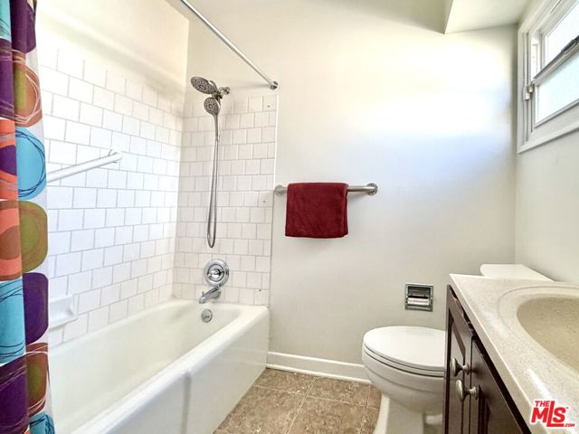 4942 Stern Avenue photo 34