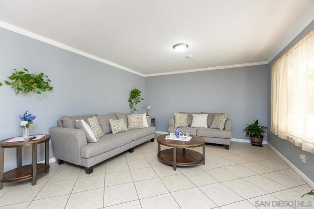 1339 Windsong Ln, Escondido CA: https://media.crmls.org/mediaz/fd30f61e-00cb-454b-82f6-86cae0ffe93b.jpg