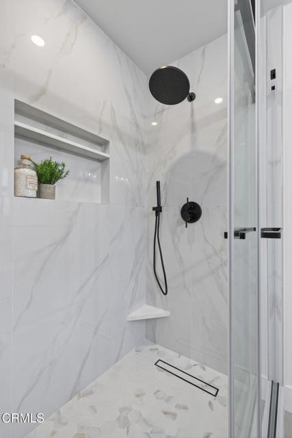 Detail Gallery Image 32 of 71 For 511 Beverly Cir, Camarillo,  CA 93010 - 4 Beds | 3 Baths