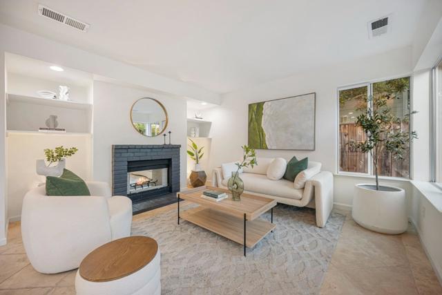 445 Mcdonnel Road, Alameda CA: https://media.crmls.org/mediaz/fd329fa5-9e40-451b-b7de-74452c62e67e.jpg