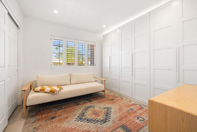 1055 E Louise Drive, Palm Springs, CA 92262