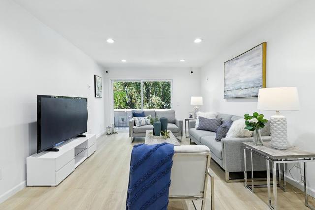 2452 W Bayshore Road, Palo Alto CA: https://media.crmls.org/mediaz/fd344587-54a6-4faf-a98b-258b377789f8.jpg