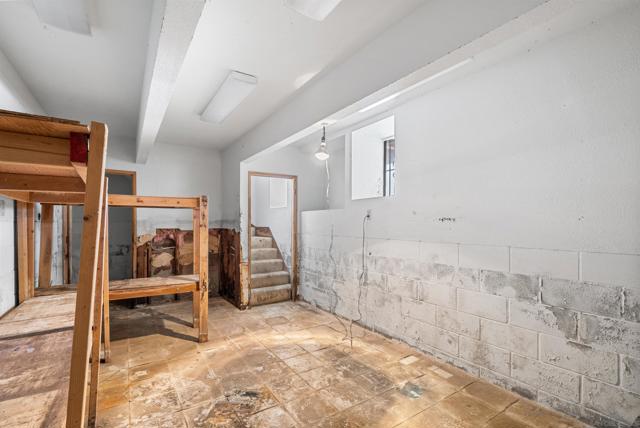 719 Marsolan Ave, Solana Beach CA: https://media.crmls.org/mediaz/fd34ccbb-2874-444e-b539-4011f725c7c6.jpg