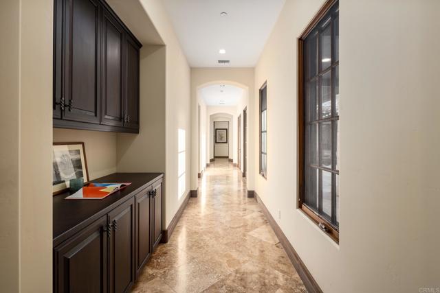 4258 Via Ravello, Rancho Santa Fe CA: https://media.crmls.org/mediaz/fd3597e1-15f8-473c-ab1e-03c4475e2260.jpg