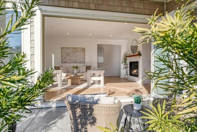 100 Bay Crest Road, Santa Cruz CA: https://media.crmls.org/mediaz/fd367144-5aa2-4ef4-8984-1e115aa11981.jpg