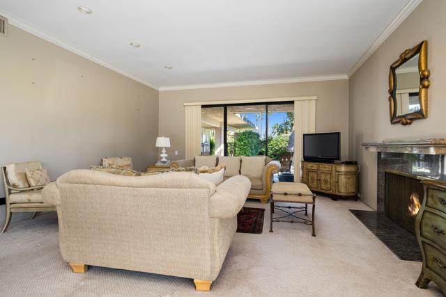 13 Duke Drive, Rancho Mirage CA: https://media.crmls.org/mediaz/fd36aa86-000f-474f-8e40-7c9c29be493b.jpg