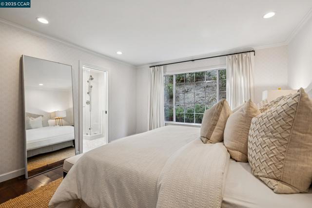 1023 Ameno Court, Lafayette CA: https://media.crmls.org/mediaz/fd379aac-cabb-46e5-8191-3370164135ed.jpg