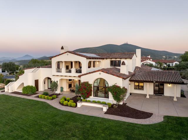 Detail Gallery Image 21 of 31 For 8136 Entrada De Luz, San Diego,  CA 92127 - 5 Beds | 5/2 Baths