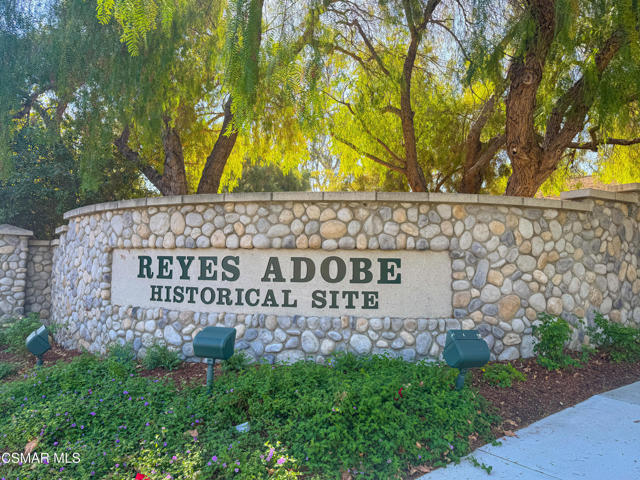 5426 Cedarhaven Drive, Agoura Hills CA: https://media.crmls.org/mediaz/fd37fd31-c5a3-474a-b4c1-ed647b9a63b8.jpg