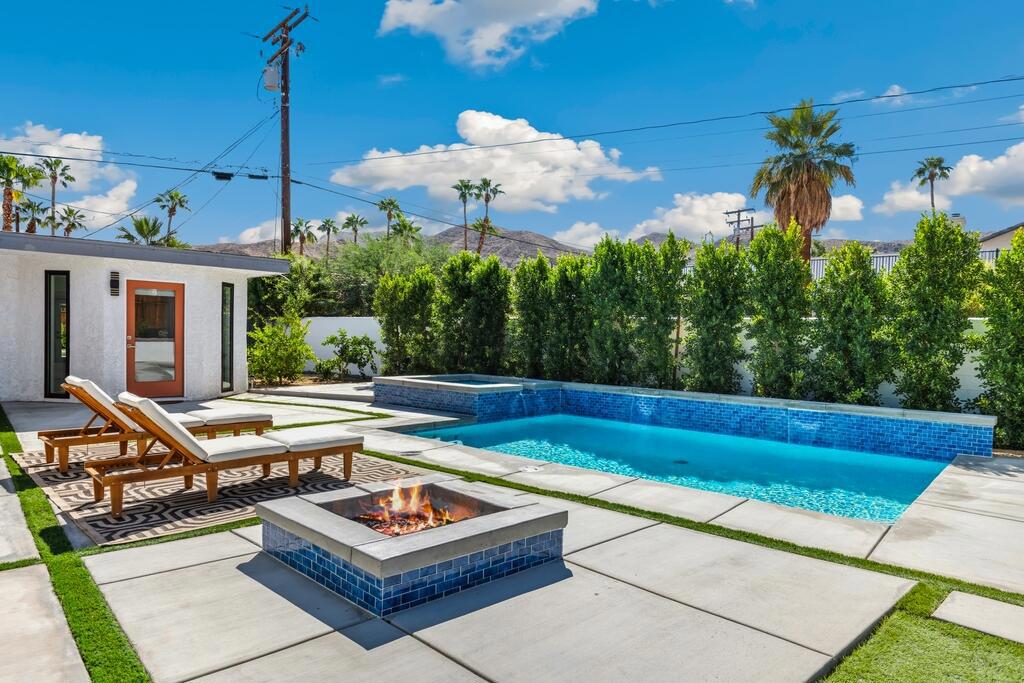 38855 Paradise Way