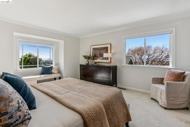 Image 16 of 51 For 5861 Bernhard Ave