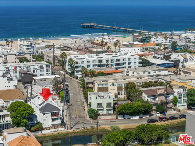 3501 Esplanade, Marina del Rey CA: https://media.crmls.org/mediaz/fd3aff70-ad00-4fae-b503-058b3fdcb00e.jpg