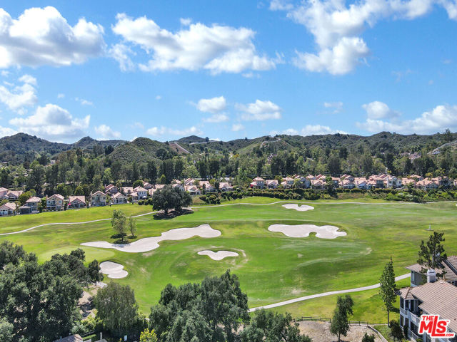 24 Green Brier Circle, Coto de Caza CA: https://media.crmls.org/mediaz/fd3c6ac4-6ba9-4e1c-a698-4c77fa71c189.jpg