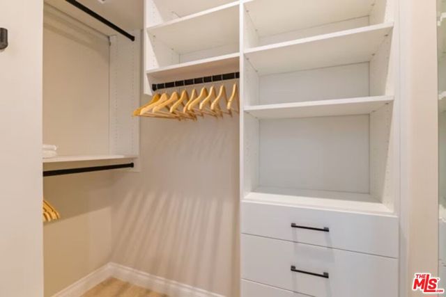 725 N Harvard Boulevard, Los Angeles CA: https://media.crmls.org/mediaz/fd3db9e0-0d21-4ec9-bd33-b722e1d3c33e.jpg