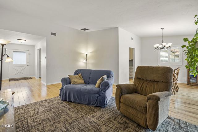 Detail Gallery Image 12 of 57 For 1845 Petrel Pl, Ventura,  CA 93003 - 4 Beds | 2 Baths