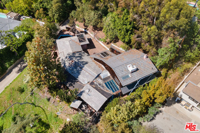 7319 Woodrow Wilson Drive, Los Angeles CA: https://media.crmls.org/mediaz/fd3f1059-6151-4f1e-baef-e0b5a5327c1f.jpg