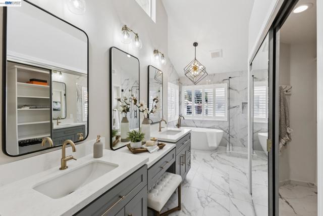 Image 36 of 60 For 674 Crystal Ct