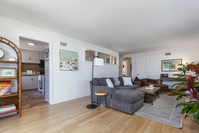 3581 Mount Abbey Ave, San Diego CA: https://media.crmls.org/mediaz/fd3ffdbe-ac9f-417e-86b4-e8a4d831b24d.jpg