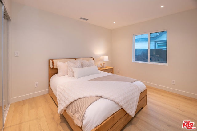 5325 S Victoria Avenue, Los Angeles CA: https://media.crmls.org/mediaz/fd4049e9-8e67-4c53-8b7c-4b4a1ef92e8d.jpg