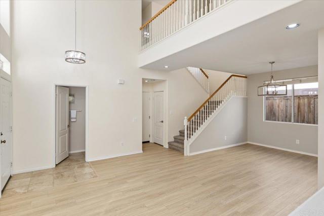 Image 10 of 47 For 230 Venetia Way
