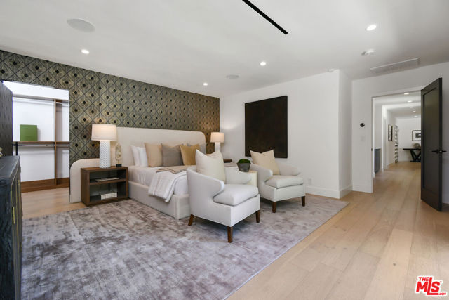 3221 Elvido Drive, Los Angeles CA: https://media.crmls.org/mediaz/fd4160f1-85de-4c21-a169-4a578f1ed4dc.jpg