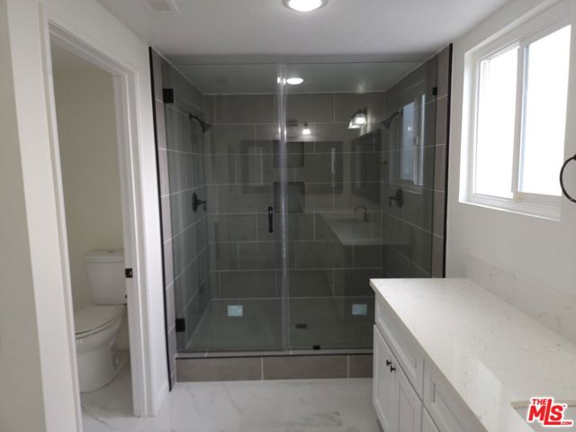 6415 Bradley Place, Los Angeles CA: https://media.crmls.org/mediaz/fd4169c0-baab-4e76-854e-dda38690f946.jpg