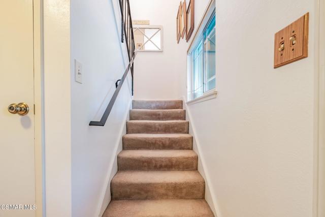 76 Robbins Court, Simi Valley CA: https://media.crmls.org/mediaz/fd427024-e15c-48c4-8b10-5d1ede708a23.jpg