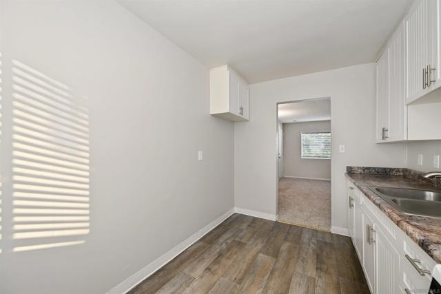 4204 06 Division St, San Diego CA: https://media.crmls.org/mediaz/fd437e00-115a-4923-ab89-07cd031ba687.jpg