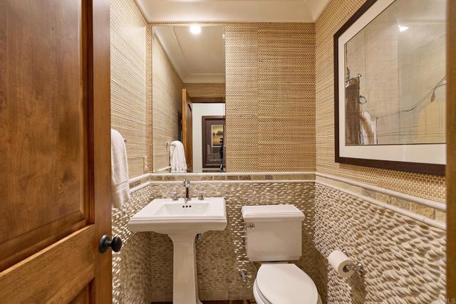 Detail Gallery Image 23 of 43 For 6591 Halite Place, Carlsbad,  CA 92009 - 5 Beds | 5/1 Baths