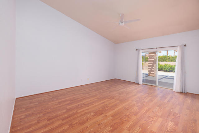 40670 Posada Court, Palm Desert CA: https://media.crmls.org/mediaz/fd43aa3f-4b86-4176-a987-58667bfca8a5.jpg
