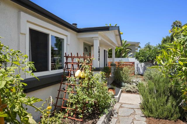 3030 Nile Street, North Park (San Diego) CA: https://media.crmls.org/mediaz/fd43c21f-00bb-4eaa-b91e-d7e62685f23d.jpg