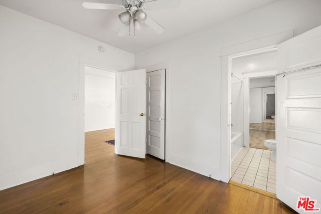 852 Venezia Avenue photo 3
