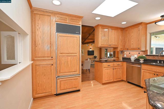 Image 8 of 60 For 2810 Wright Ave