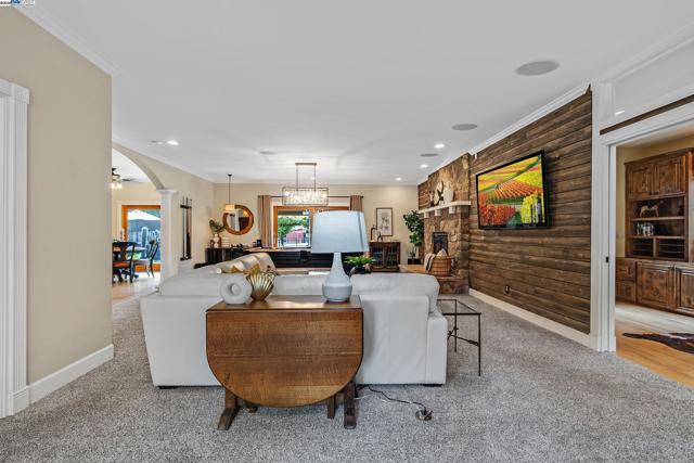 6745 Alisal Street, Pleasanton CA: https://media.crmls.org/mediaz/fd452a9c-a959-4414-9e0c-62652f93eae5.jpg