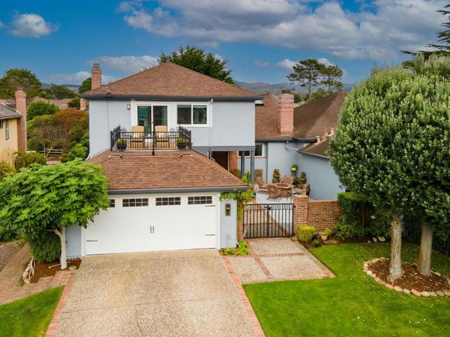 2329 Burning Tree Road, Half Moon Bay CA: https://media.crmls.org/mediaz/fd454d0c-d50c-4775-bcfe-16bce092d23e.jpg