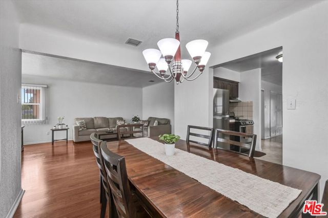 2463 Easy Avenue, Long Beach CA: https://media.crmls.org/mediaz/fd456797-dc9a-483c-8ae4-f3c301d69e67.jpg